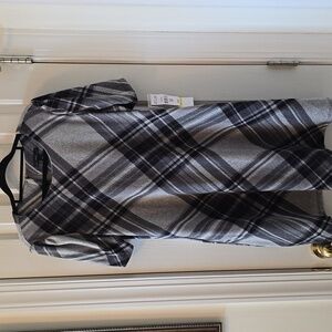 R&K BRAND WOMENS PETITE GRAY AND BLACK SHORT SLEEVES DRESS SIZE PETITE MEDIUM PM